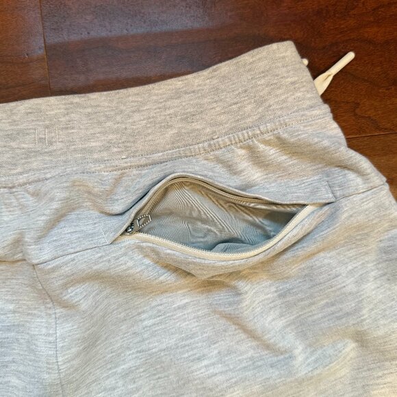 Lululemon Men's Gray Jogger Pants, Size XS - Picture 9 of 10